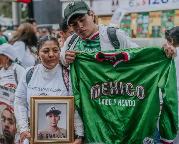 Is the Mexican government criminalizing and repressing search collectives?