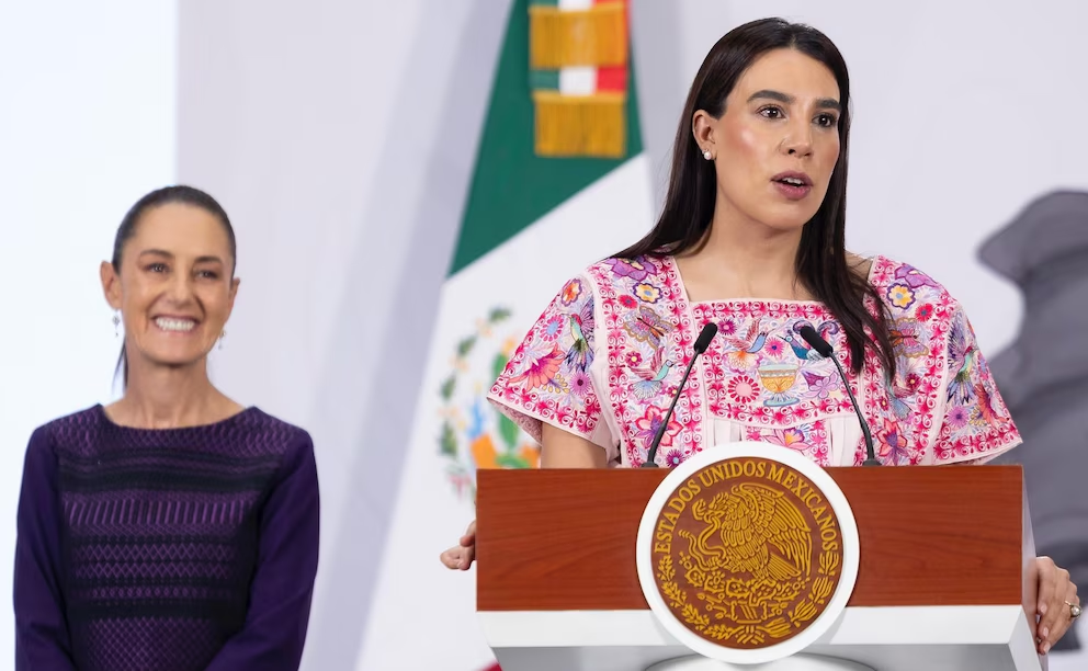 Secretary of Tourism responds to allegations of nepotism: her brother works for the same agency but in Puebla.